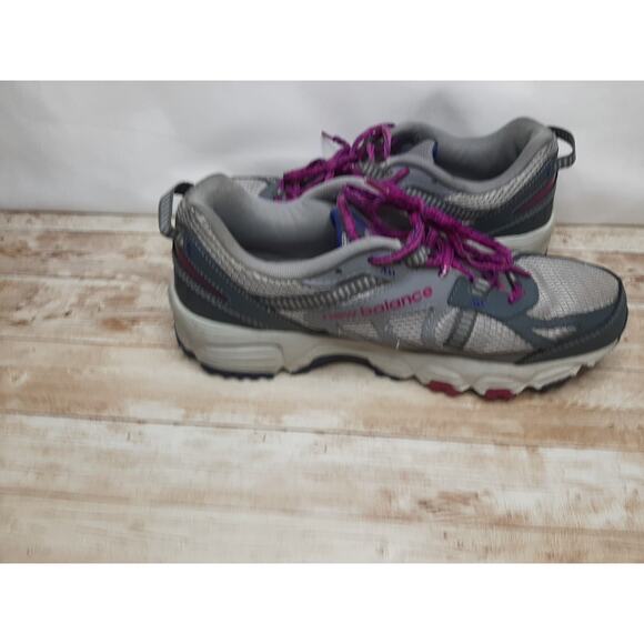 New Balance 410 v4 Womens Size 8.5 Running Trail Shoes Purple Gray WT410GP4 - Picture 7 of 11